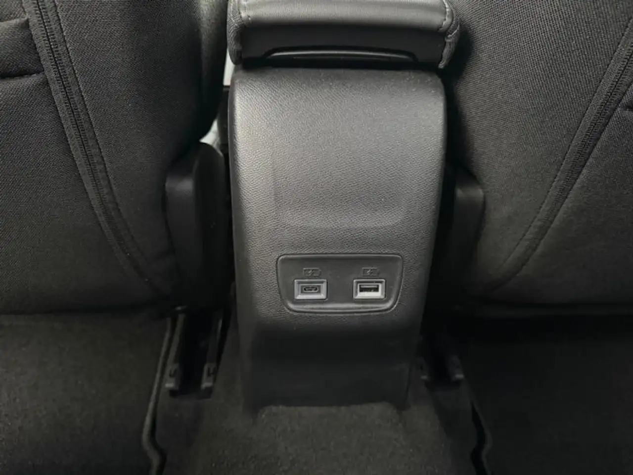 Peugeot 2008 2008 — photo 9