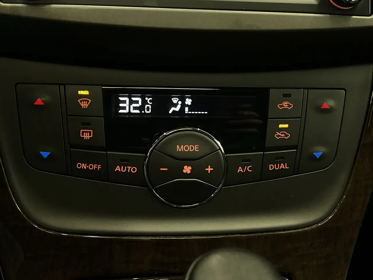 Nissan Sentra снимка Nissan Sentra