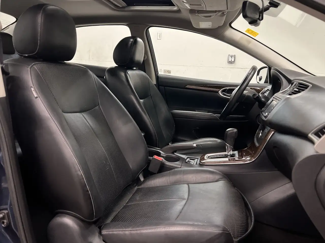 Nissan Sentra снимка Nissan Sentra