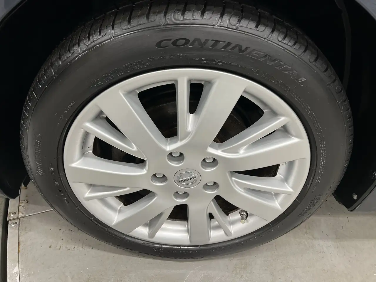 Nissan Sentra снимка Nissan Sentra