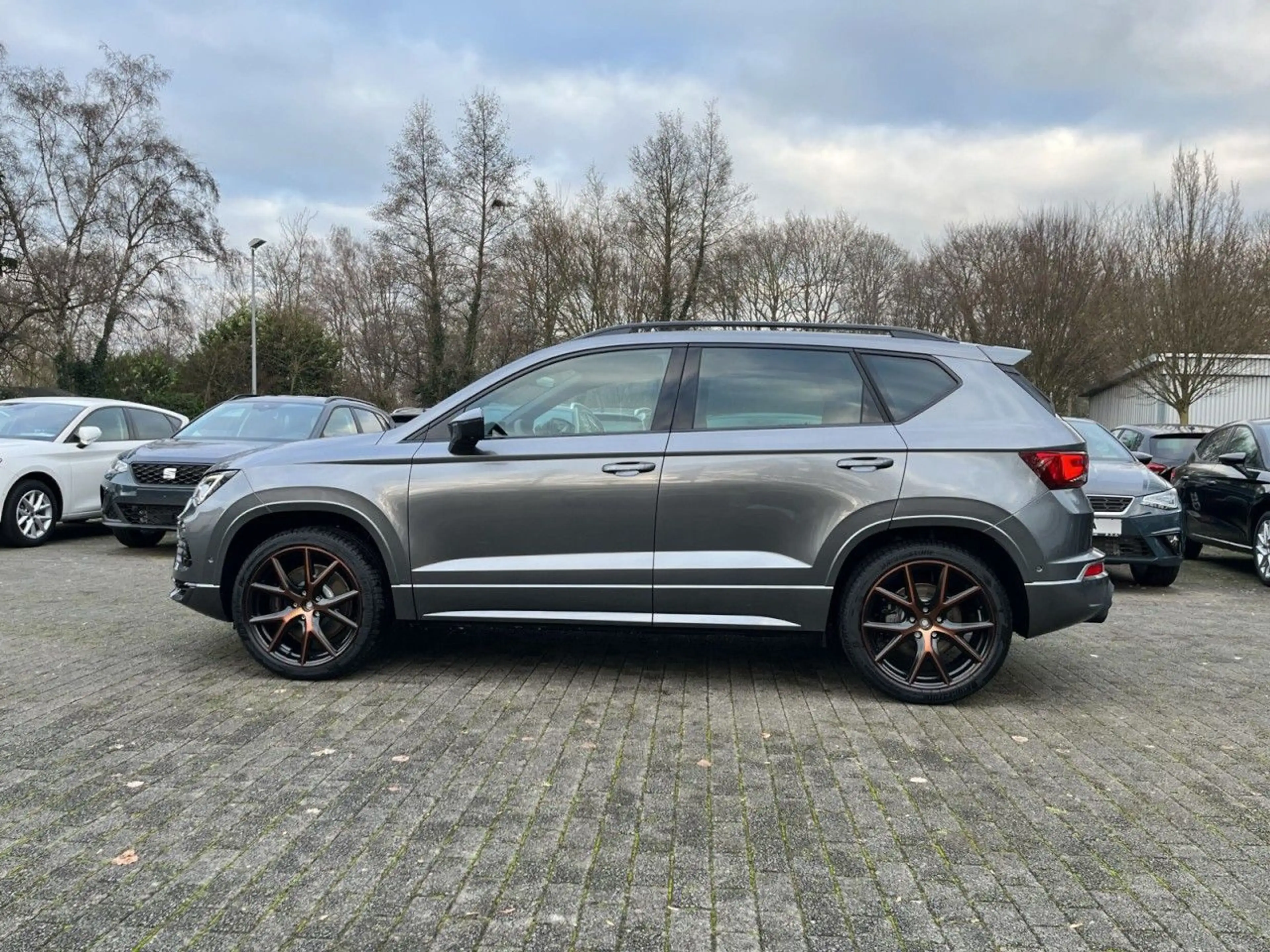 CUPRA Ateca 2.0 TSI 4Drive VZ 360°|AHK|Pano|LED|R-Kam. — photo 2