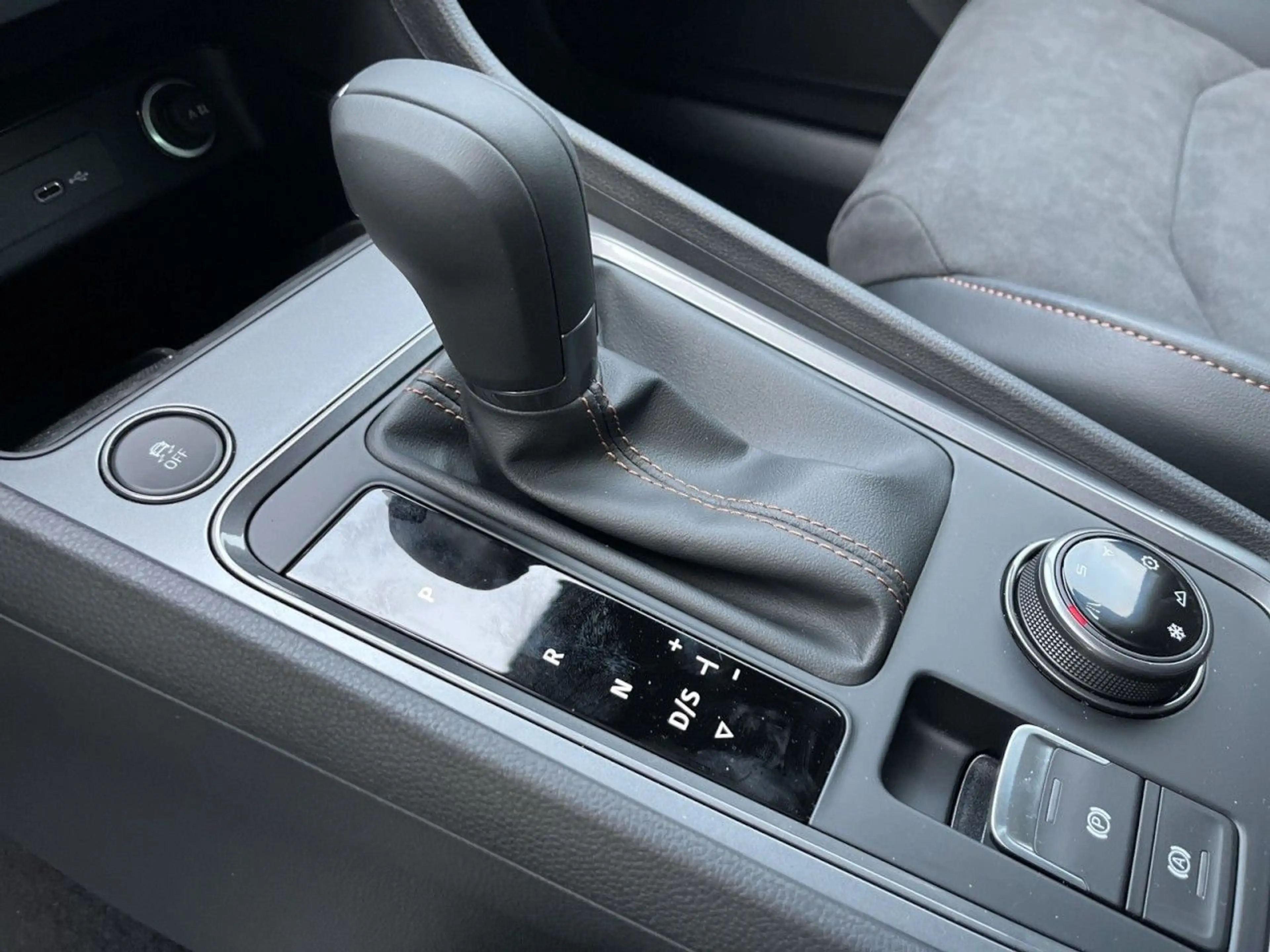 CUPRA Ateca 2.0 TSI 4Drive VZ 360°|AHK|Pano|LED|R-Kam. — photo 14
