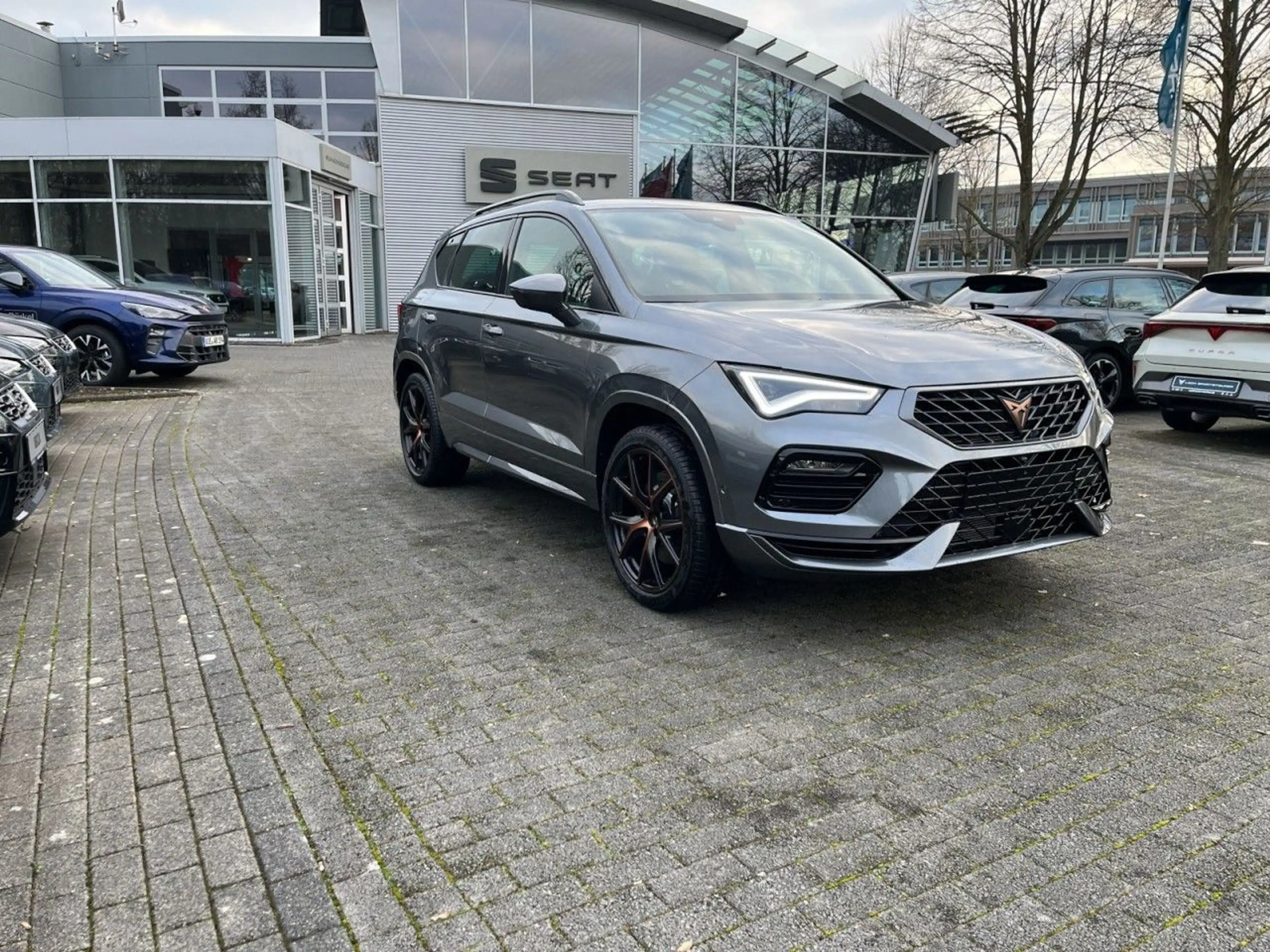 CUPRA Ateca 2.0 TSI 4Drive VZ 360°|AHK|Pano|LED|R-Kam. — photo 5