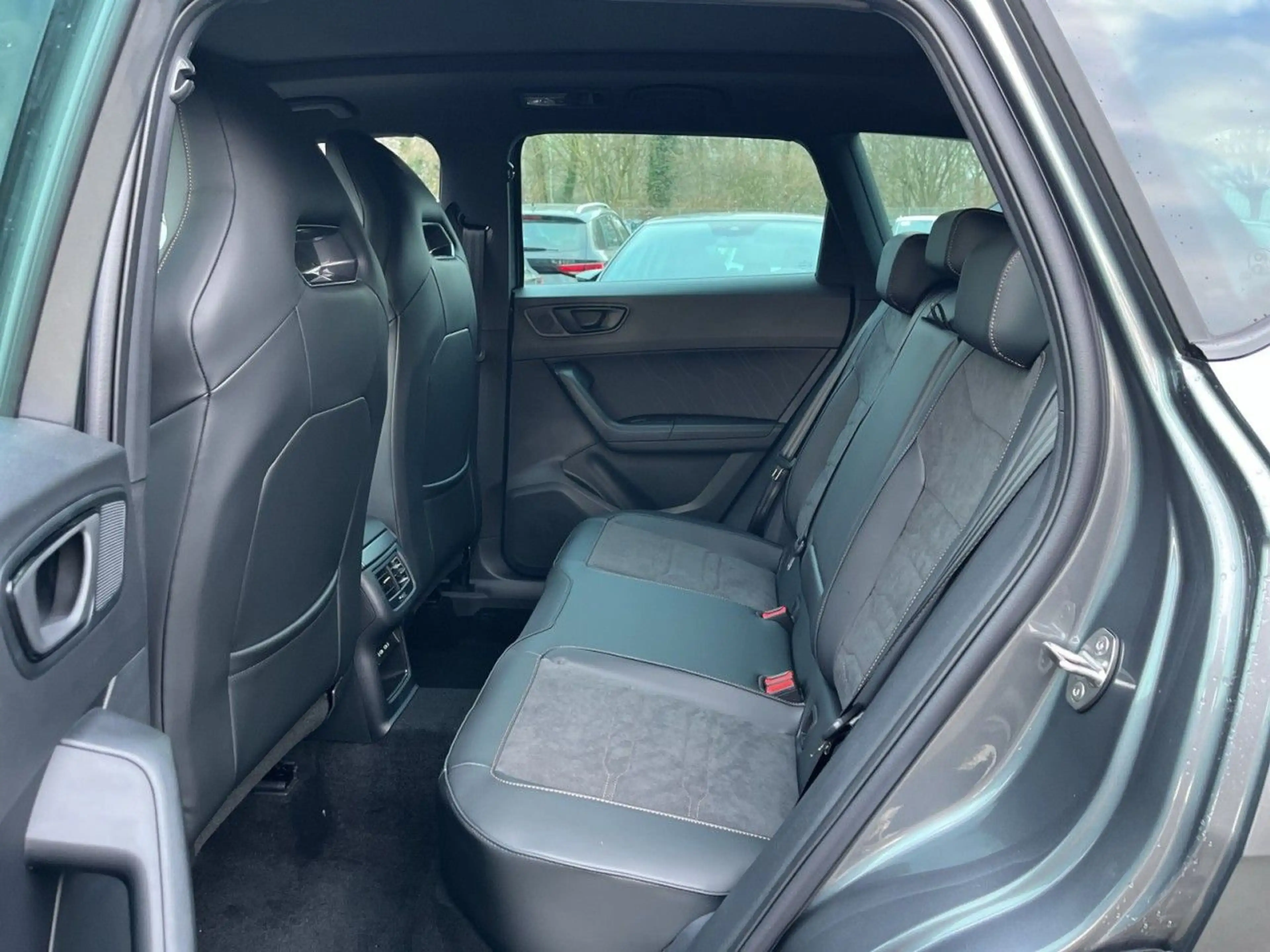 CUPRA Ateca 2.0 TSI 4Drive VZ 360°|AHK|Pano|LED|R-Kam. — photo 8