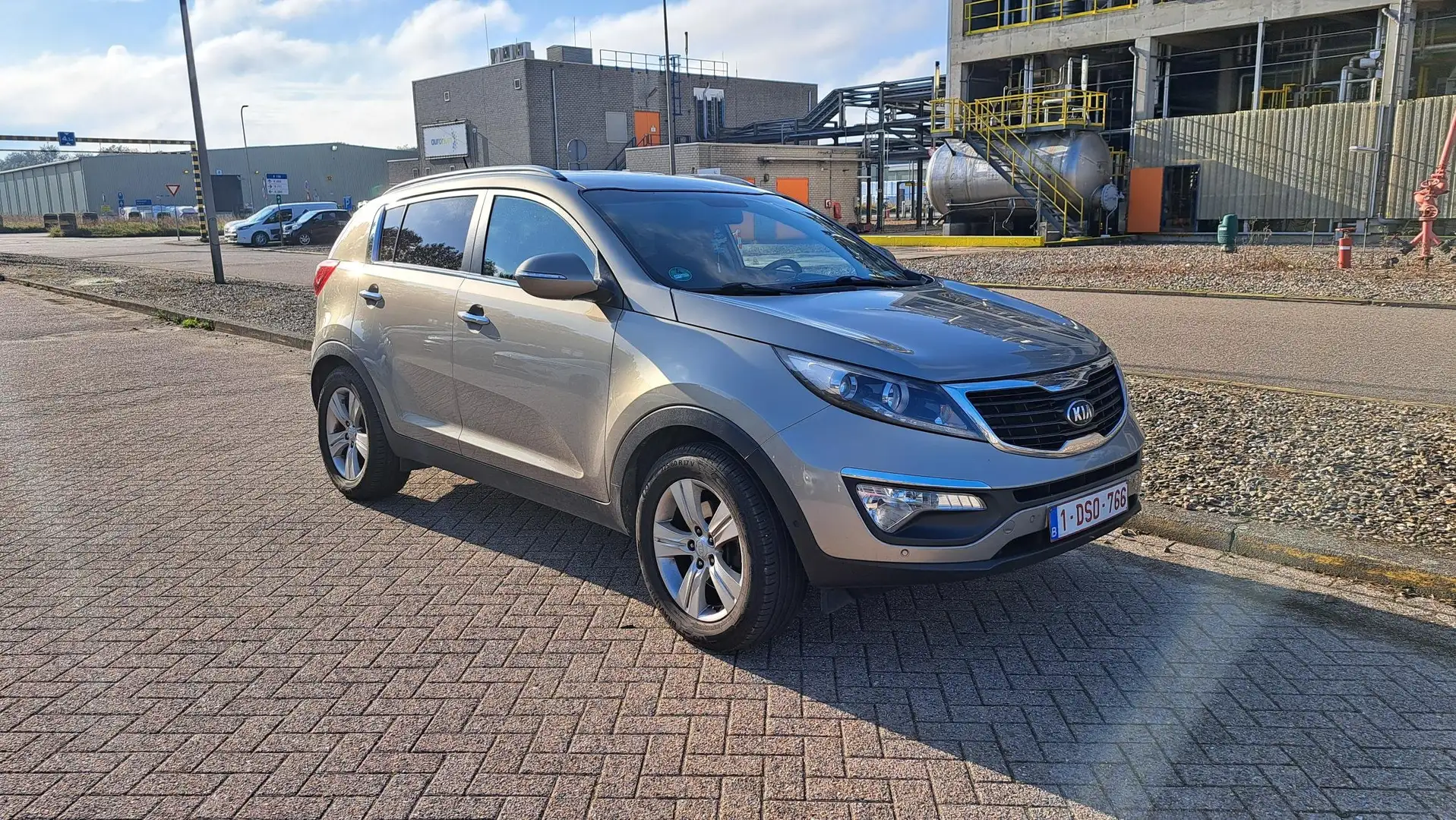 Kia Sportage Sportage 1.6 GDI 2WD Dream-Team Edition Grijs - 1