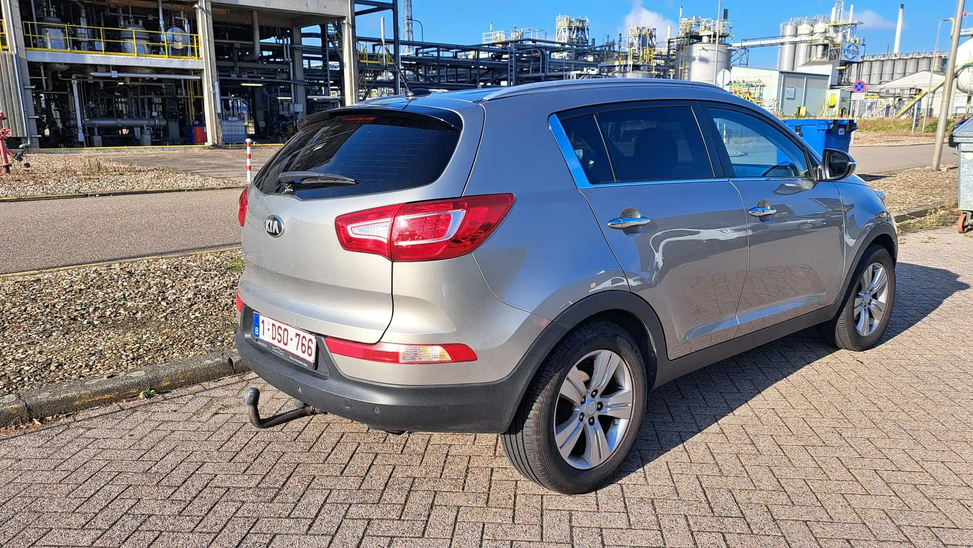 Kia Sportage Sportage 1.6 GDI 2WD Dream-Team Edition Grijs - 2