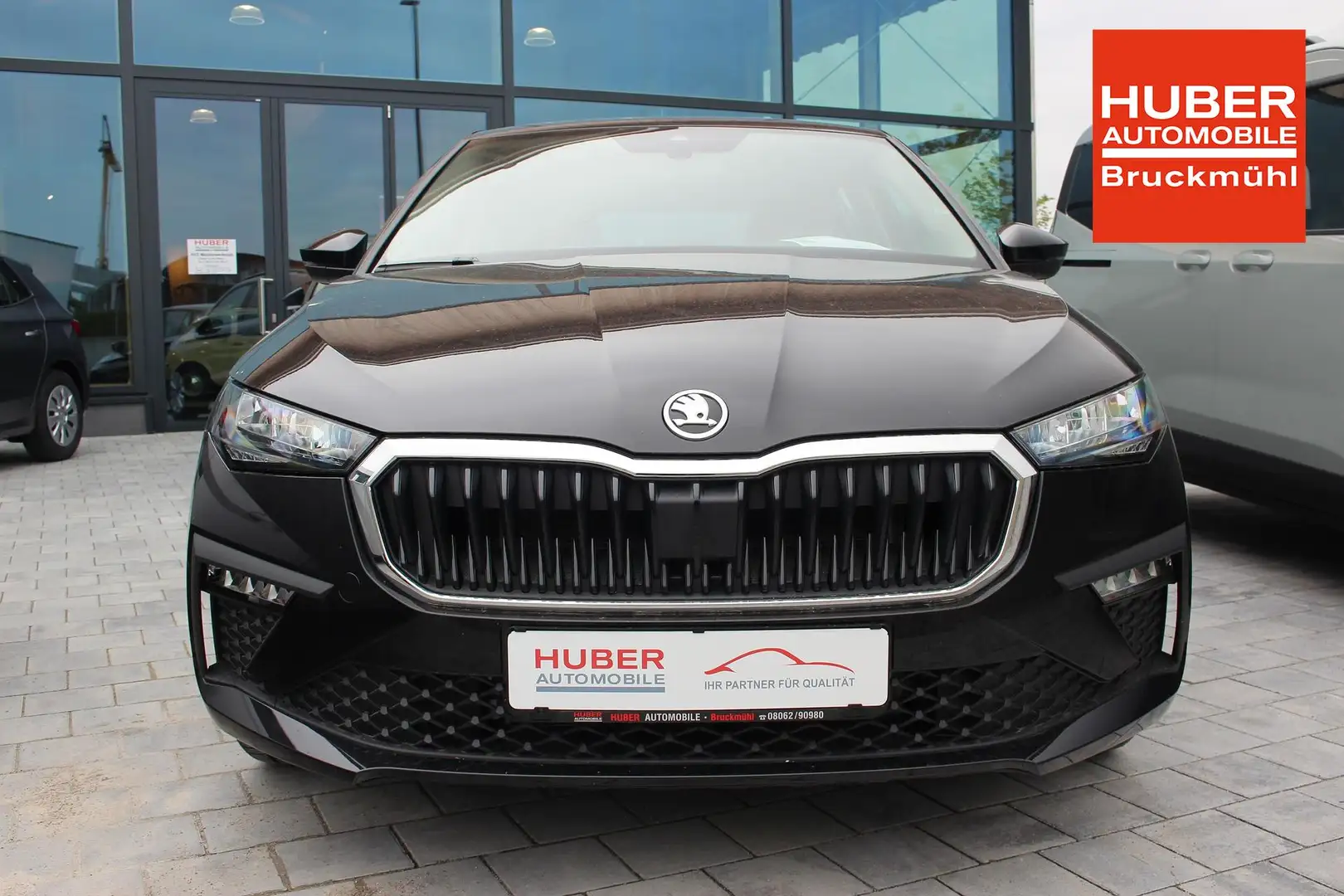 Skoda Scala 1.0 TSI DSG ESSENCE CARPLAY/LED/PDC/SITZH 85 kW... Schwarz - 2