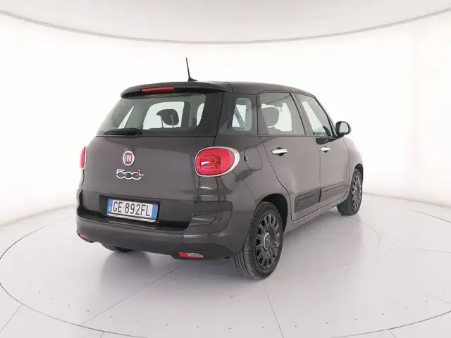 Fiat 500l view 2