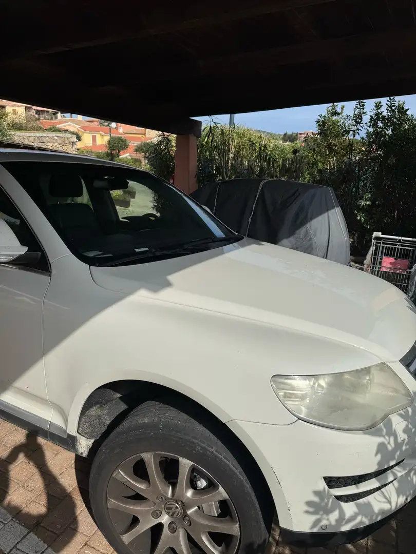 Volkswagen Touareg Touareg 3.0 V6 tdi Executive 240cv tiptronic dpf Bianco - 1