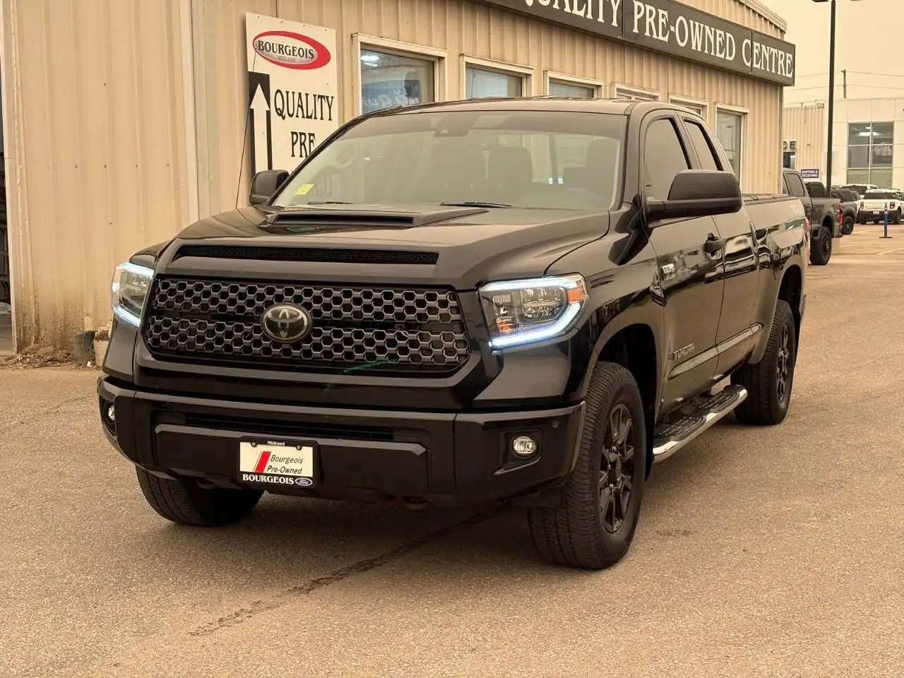 Toyota Tundra снимка Toyota Tundra