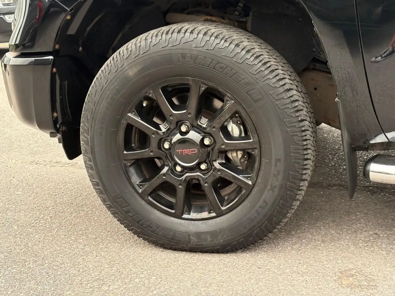 Toyota Tundra снимка Toyota Tundra
