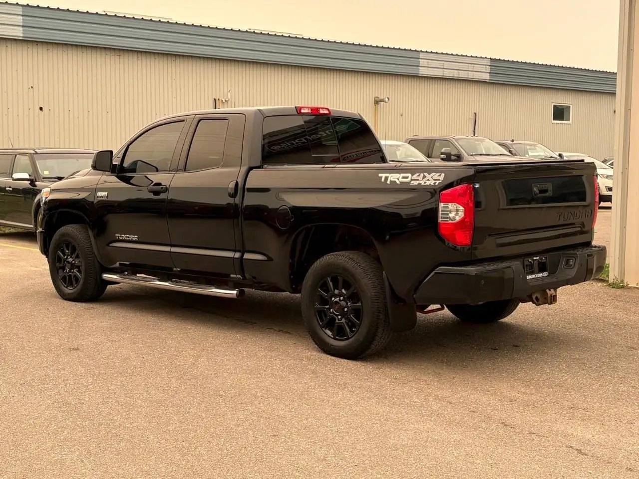 Toyota Tundra снимка Toyota Tundra