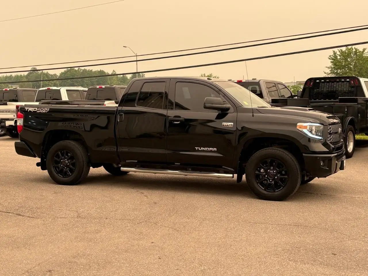 Toyota Tundra снимка Toyota Tundra
