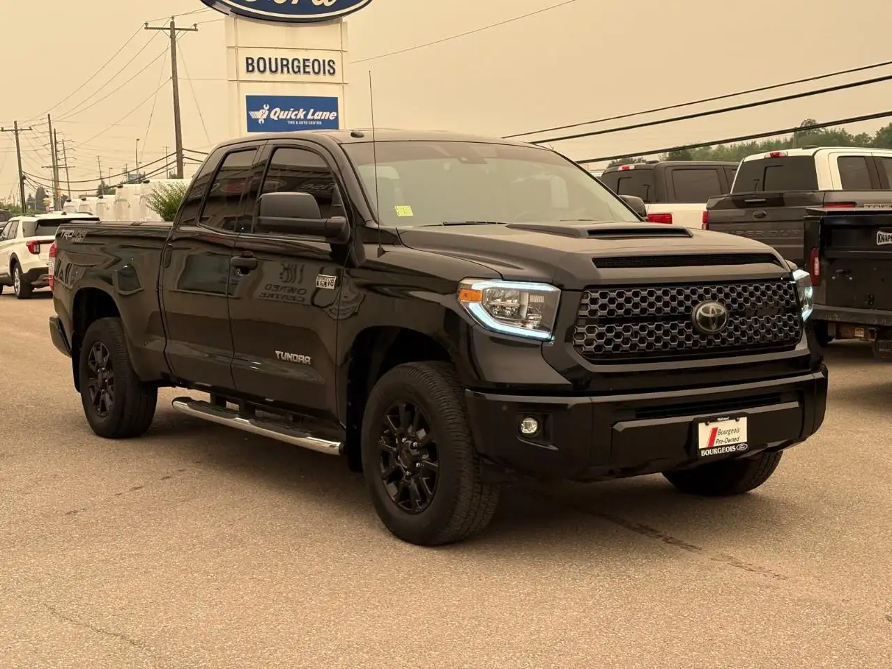 Toyota Tundra снимка Toyota Tundra