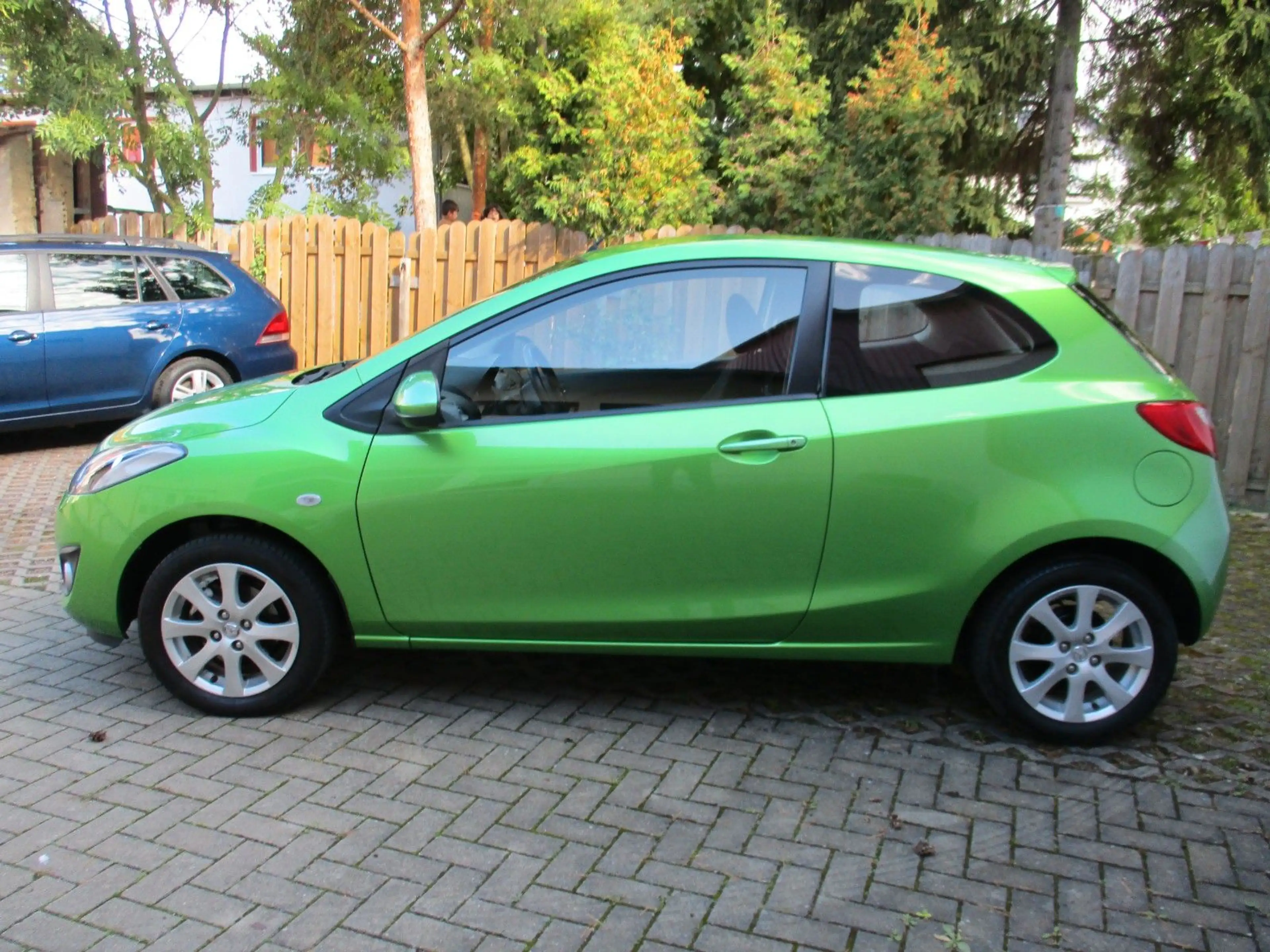 Mazda 2 Lim. 1.3 Edition / Klima / TÜV neu — photo 9