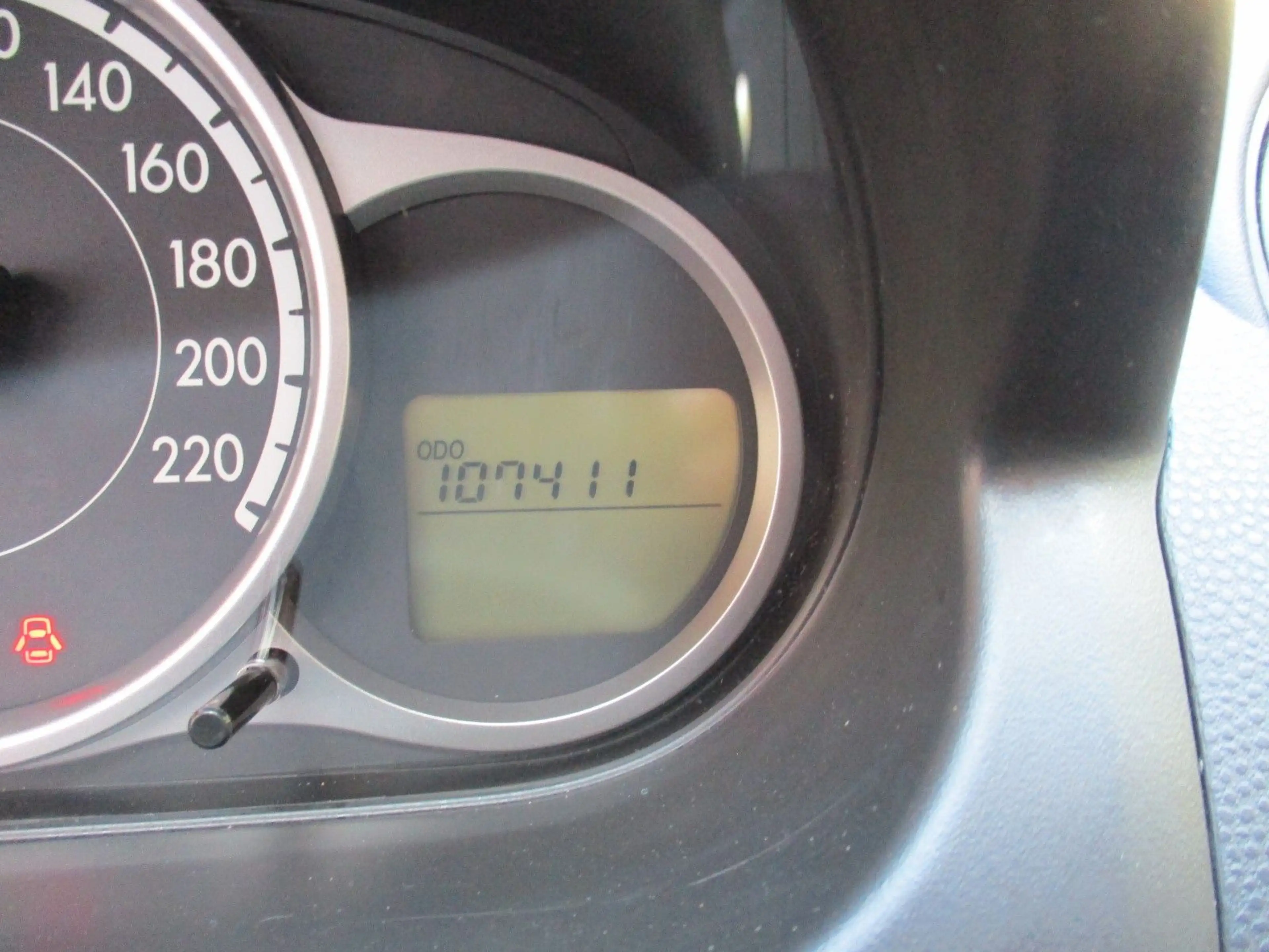 Mazda 2 Lim. 1.3 Edition / Klima / TÜV neu — photo 10
