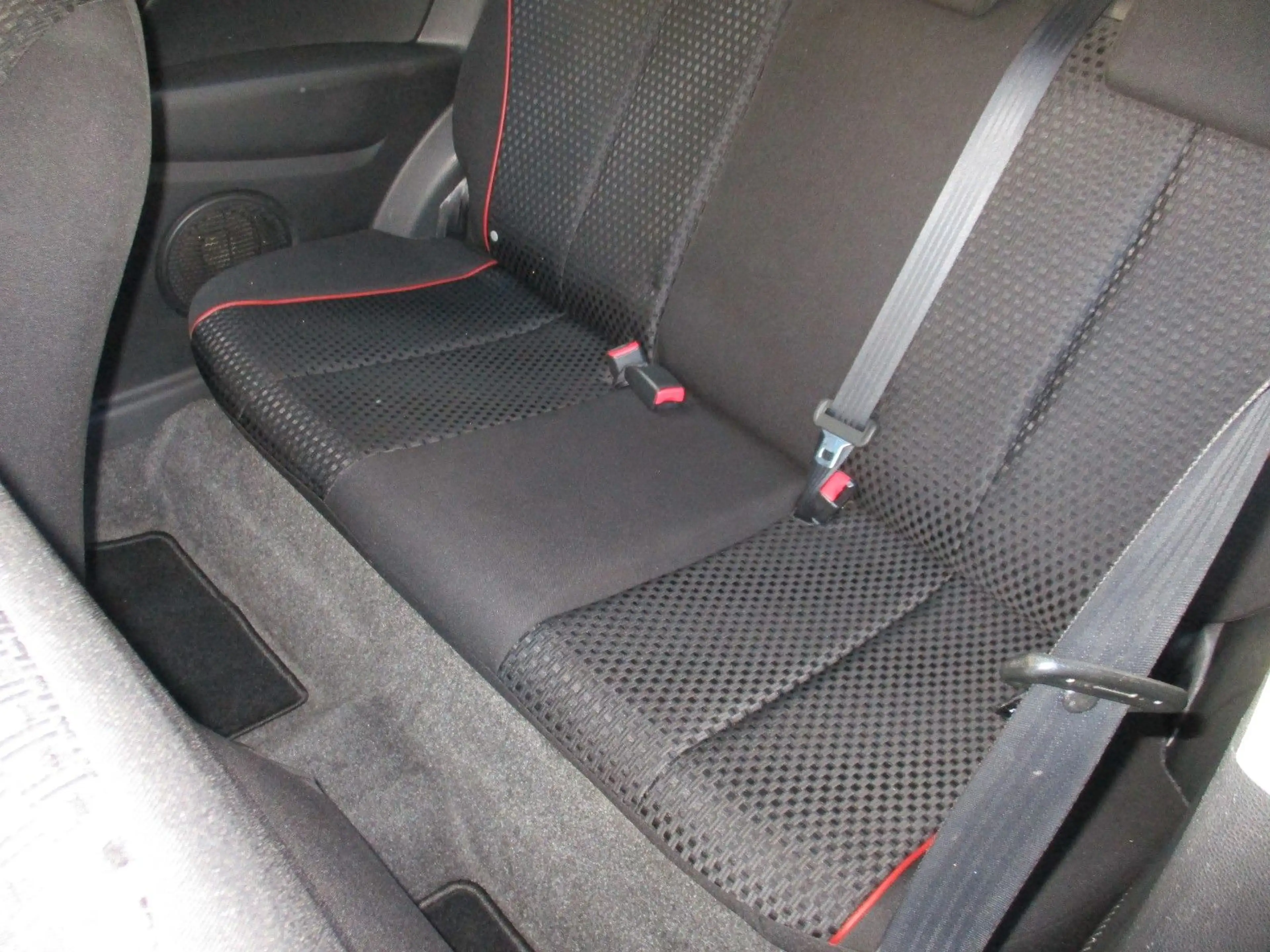 Mazda 2 Lim. 1.3 Edition / Klima / TÜV neu — photo 14