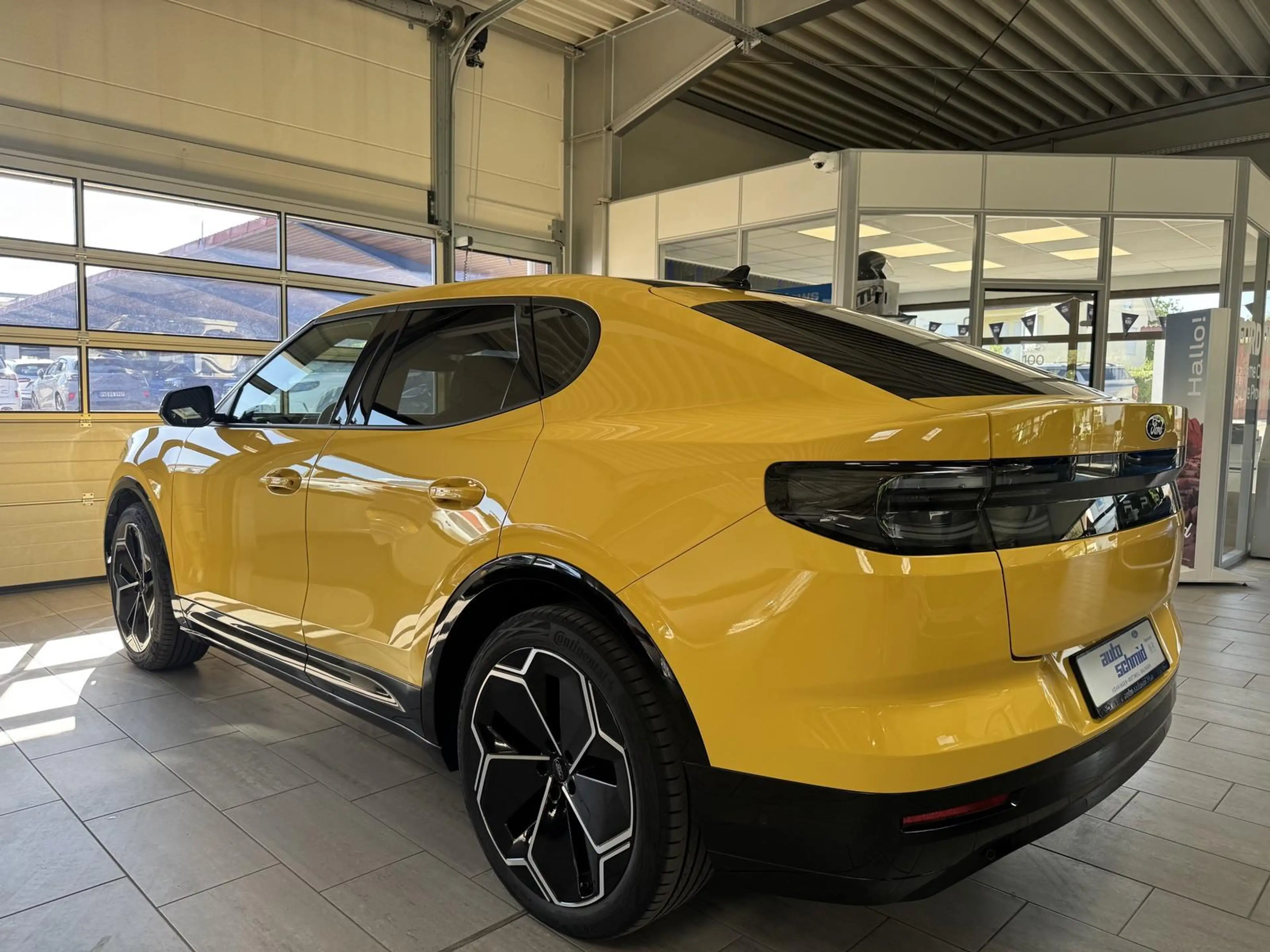 Ford Capri 210 kW RWD Premium 21" + Panorama — photo 2