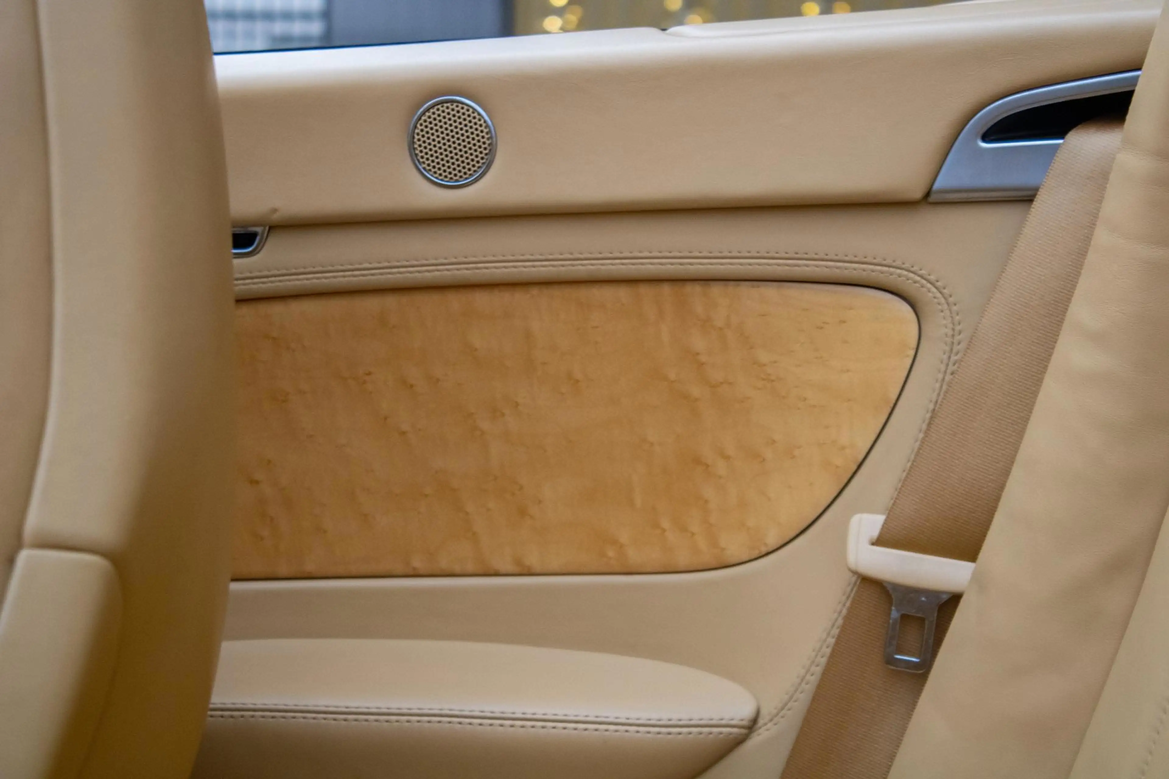 Bentley Continental GTC 6.0 W12 — photo 8