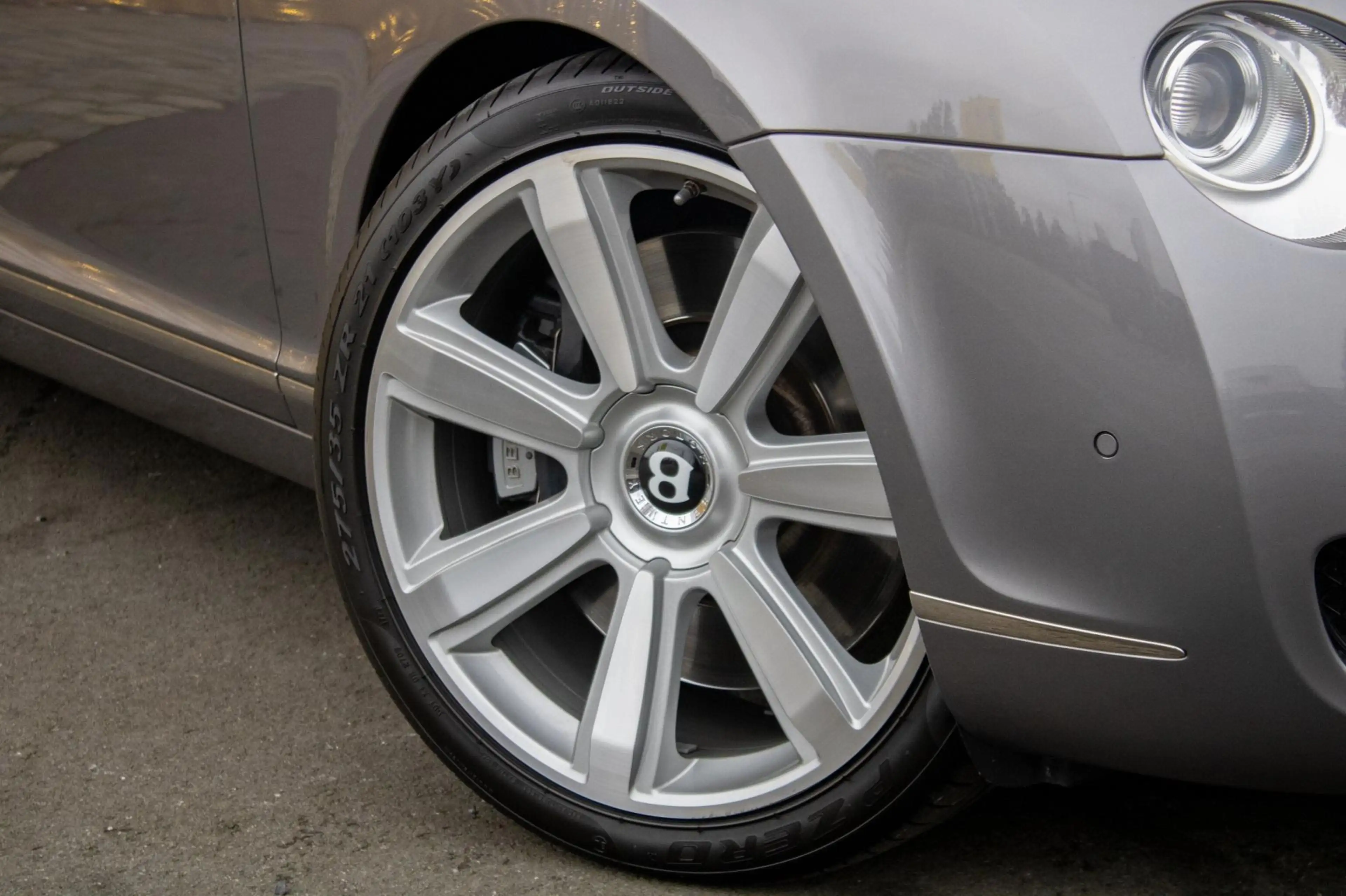 Bentley Continental GTC 6.0 W12 — photo 21