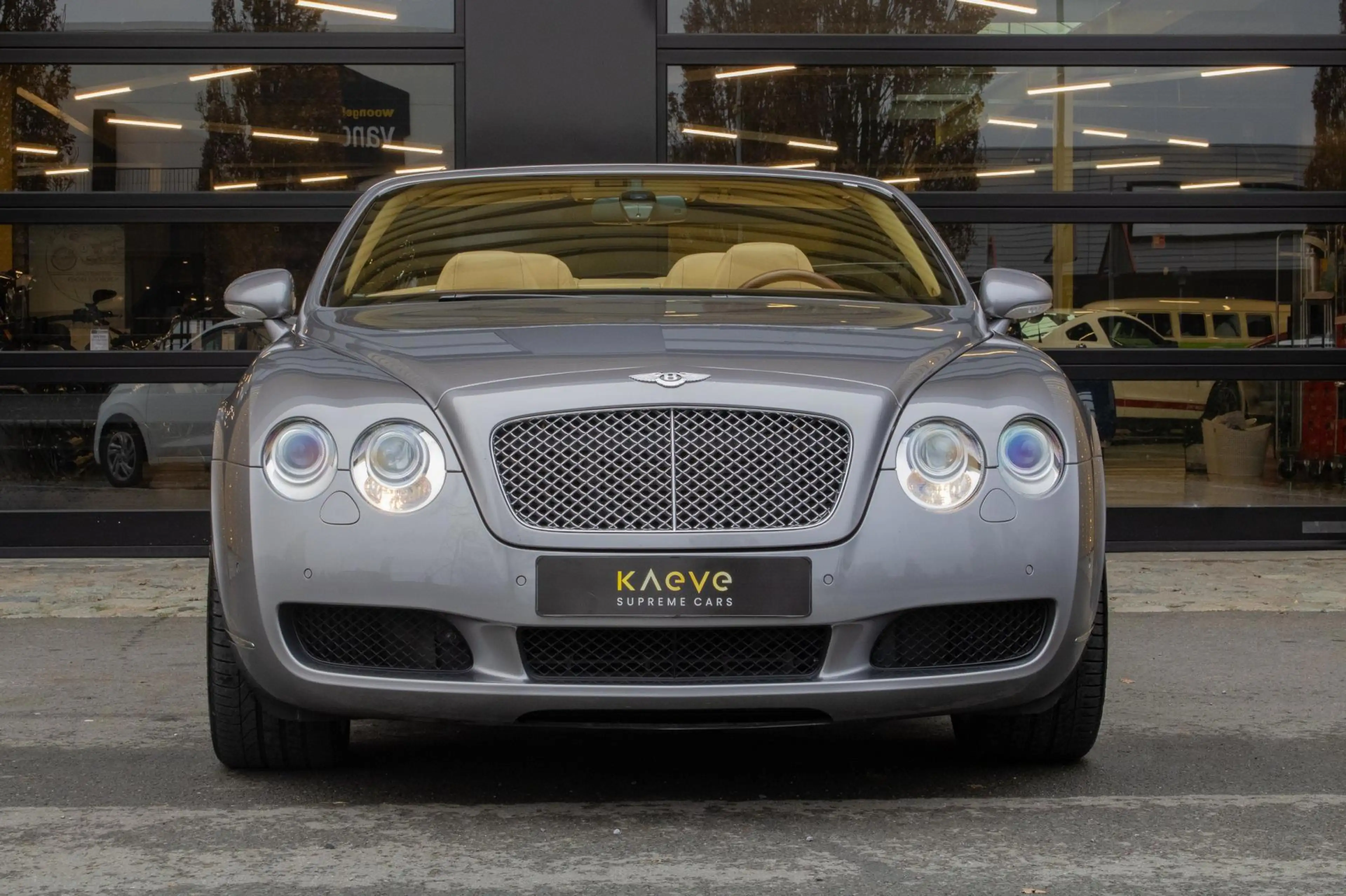 Bentley Continental GTC 6.0 W12 — photo 5