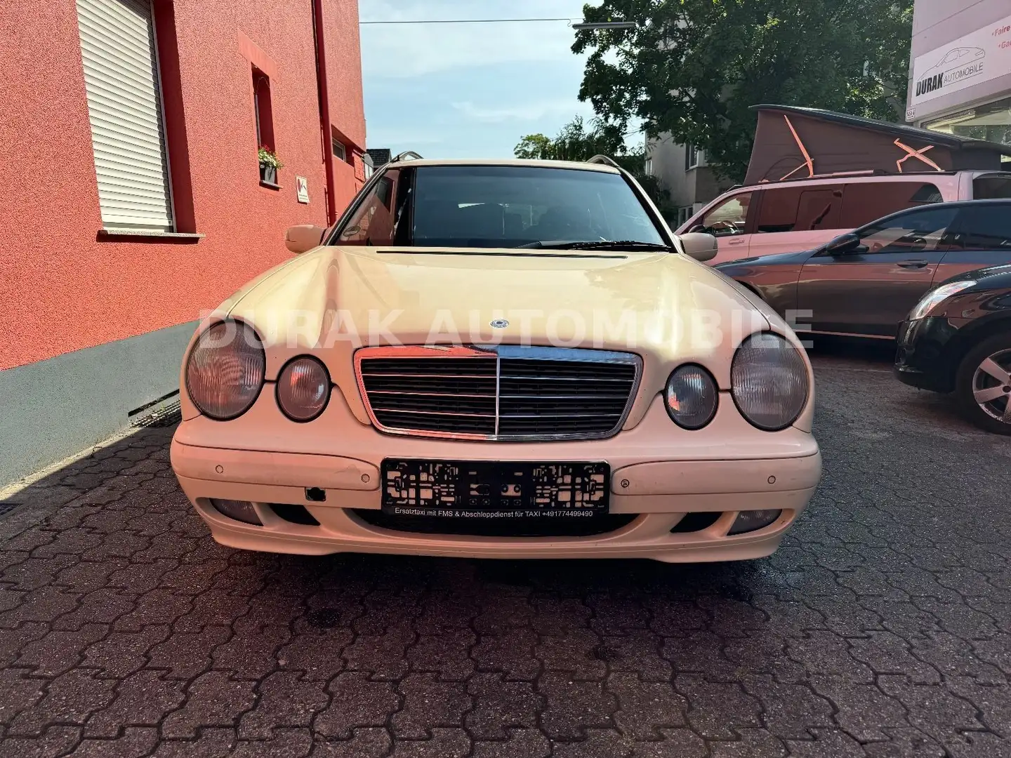 Mercedes-Benz E 220 CDI T ELEGANCE / TAXI Jaune - 2