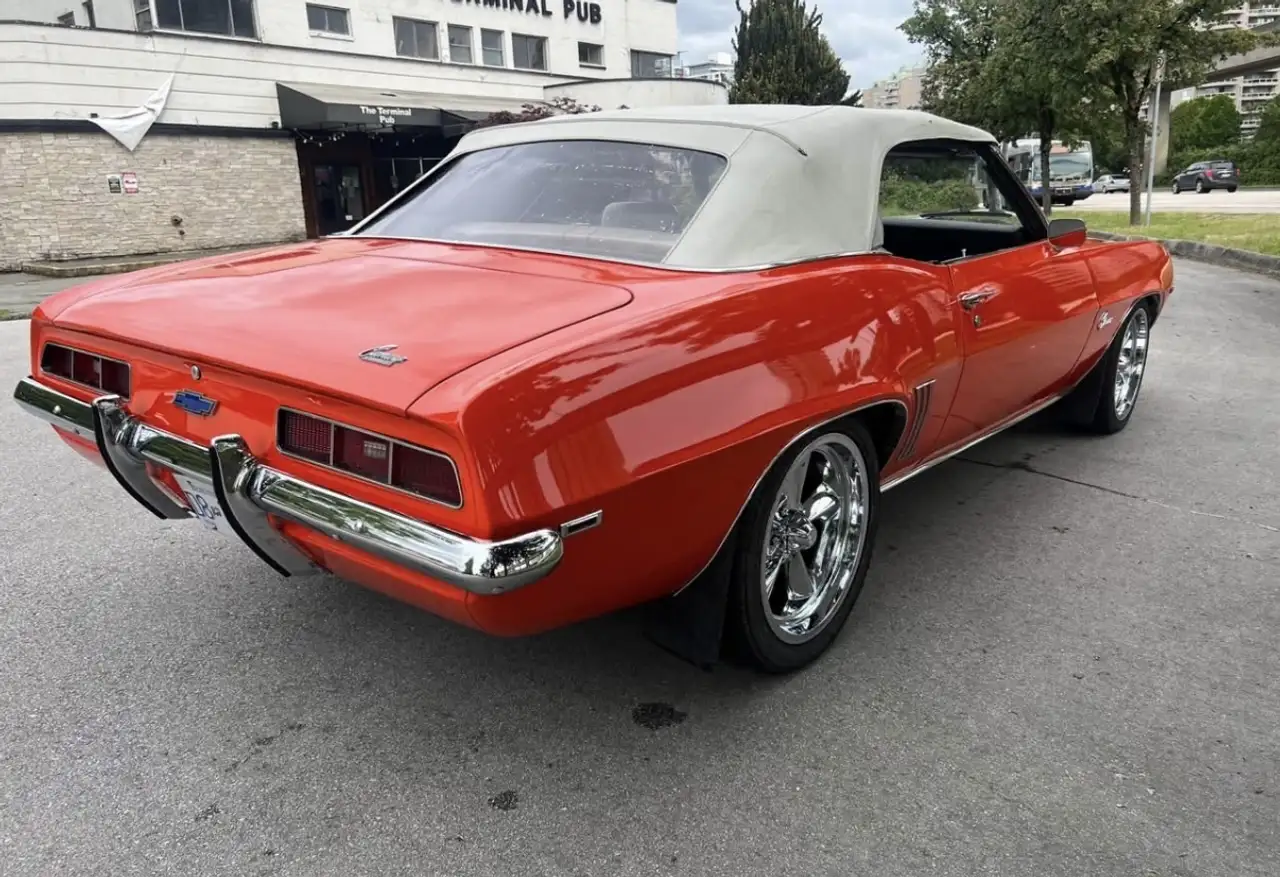 Chevrolet Camaro снимка Chevrolet Camaro
