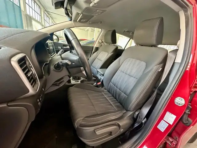 Kia Sportage view 8