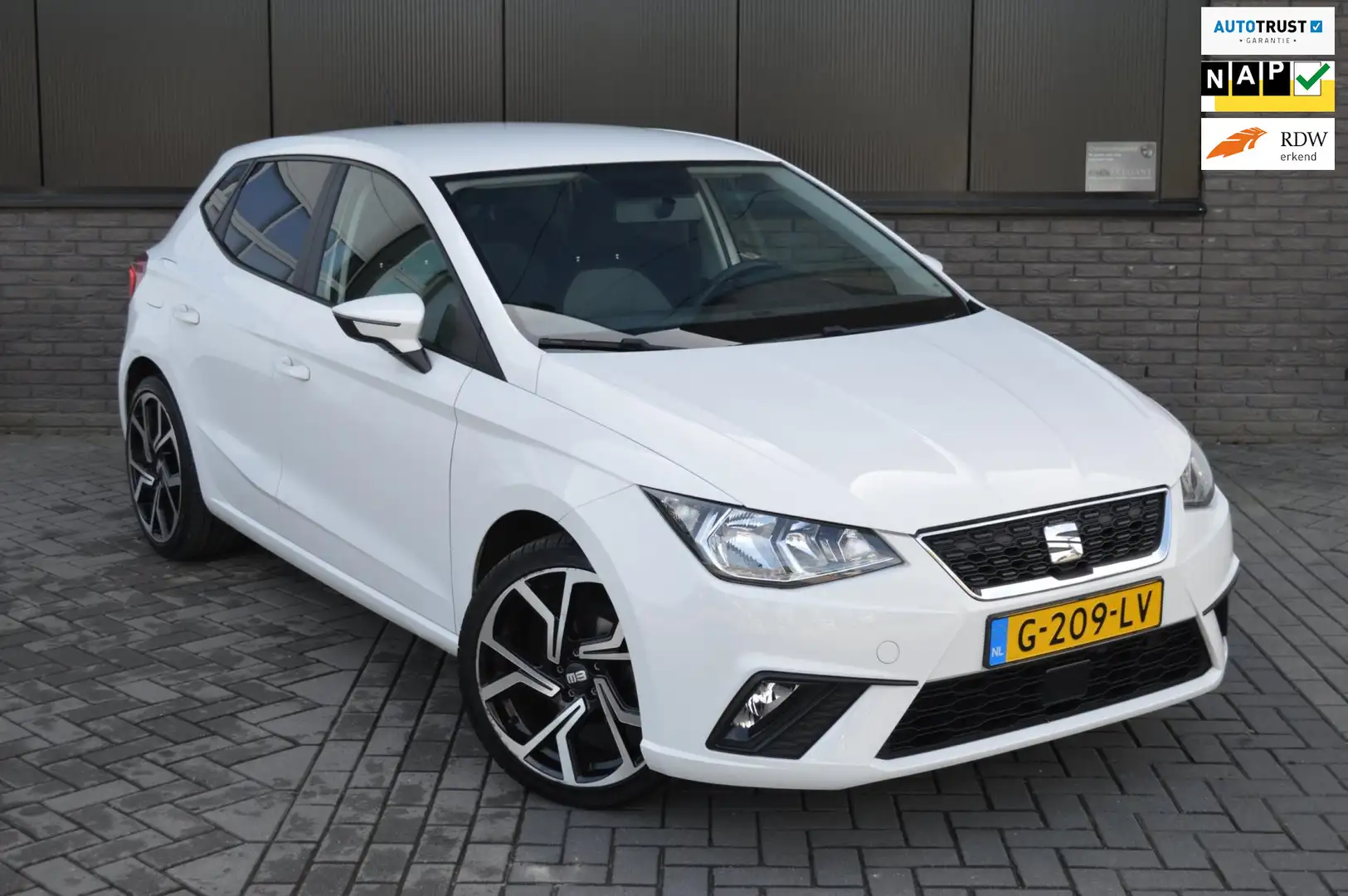 SEAT Ibiza 1.0 MPI|18 inch| Privacy|Cruise| Carplay|5-deurs| Bílá - 1