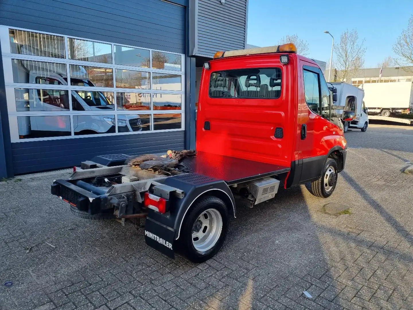 Iveco Daily 50C21 3.0D/ 204 PS/ 8750 KG Rood - 2