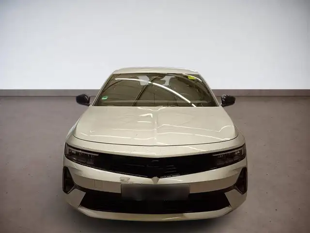 Opel Astra view 6