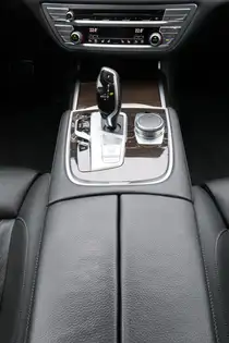 Annonce voiture d'occasion BMW 730 - CARADIZE