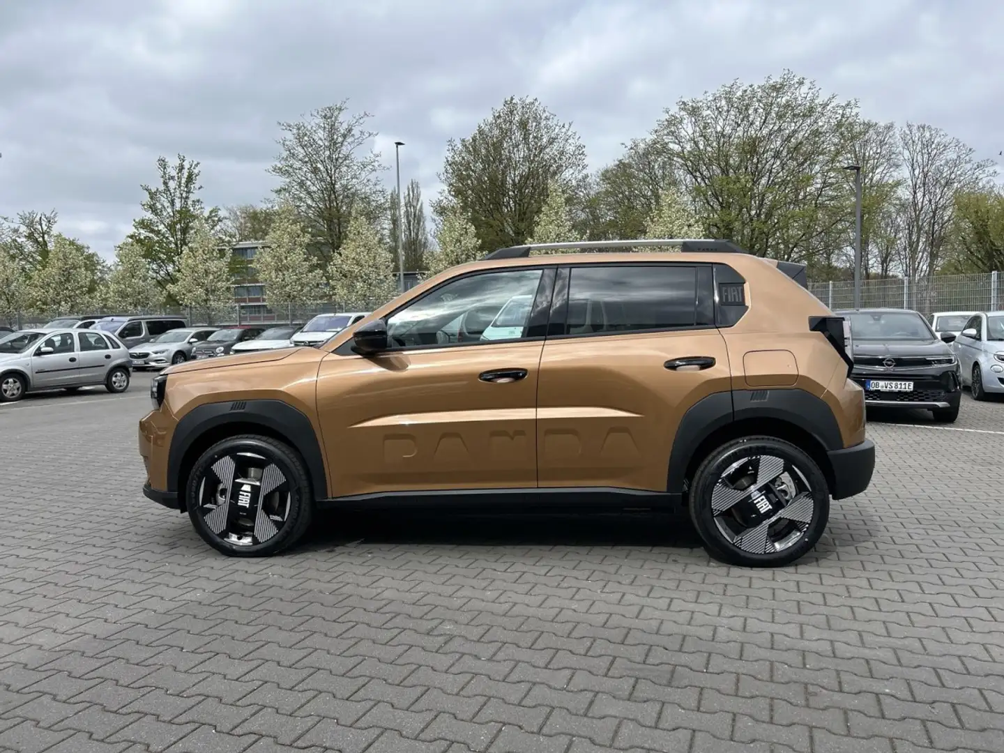 Fiat Grande Panda Elektro La Prima Bronzová - 2