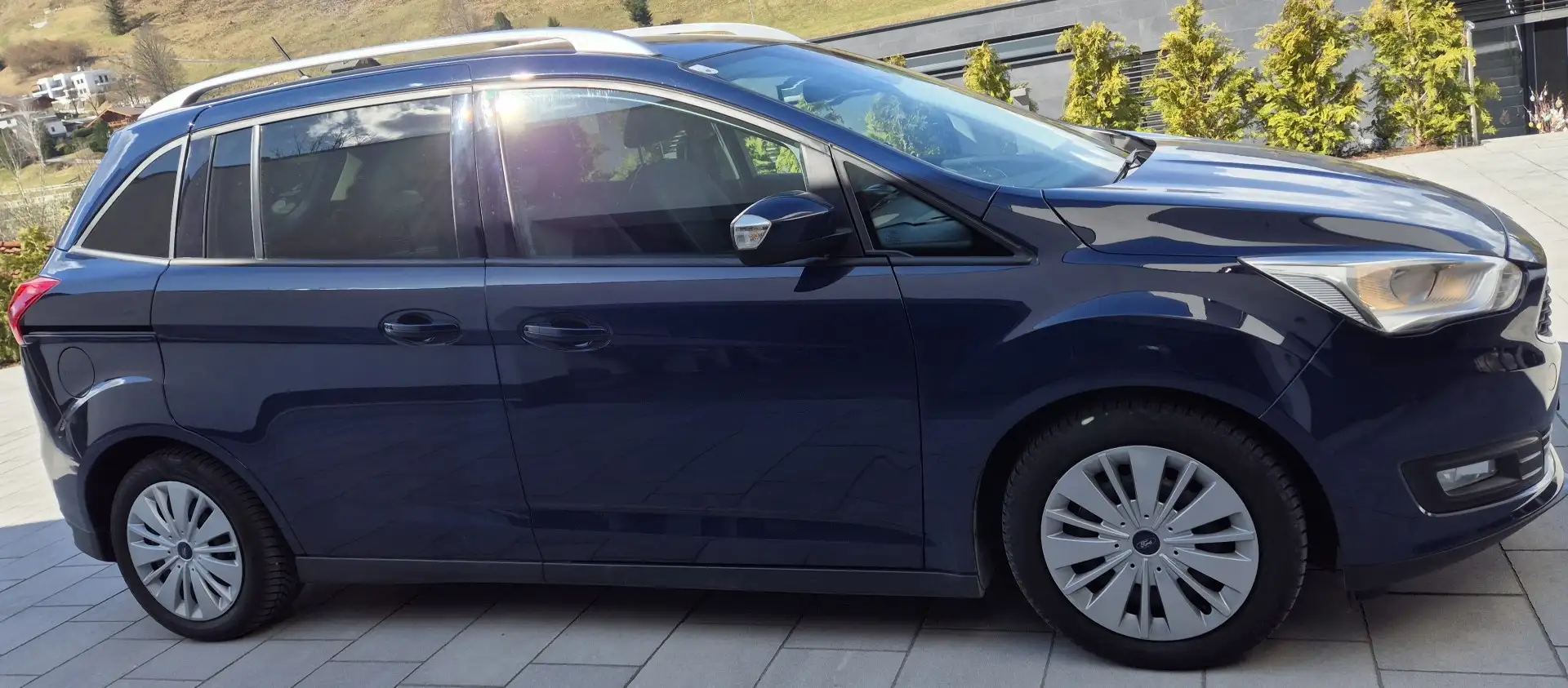 Ford C-Max Trend 1,0 EcoBoost Grand C-Max Benzin  Neuer Motor Blau - 1