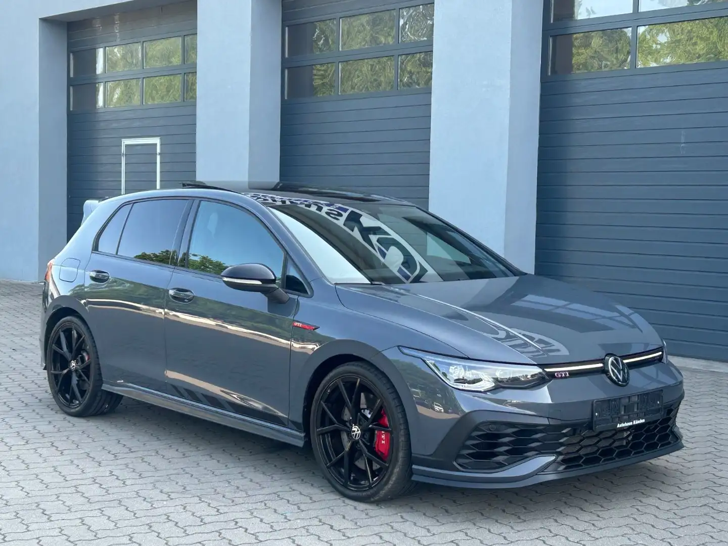Volkswagen Golf VIII GTI Clubsport °Pano°IQ°R-Kamera°HUP° Grijs - 1