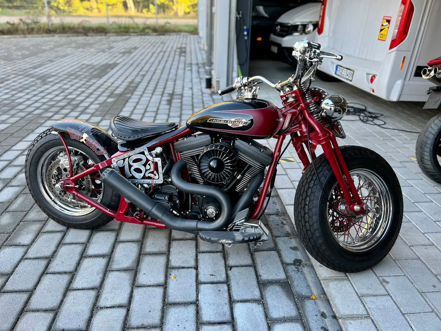 Harley-Davidson Cafe Racer Komplett Umbau Schwarz - 1