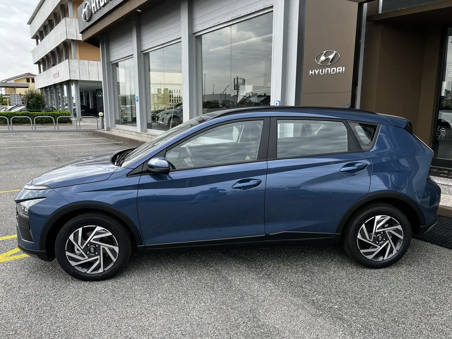 Hyundai BAYON 1.2 MPI MT XLine Azul - 2