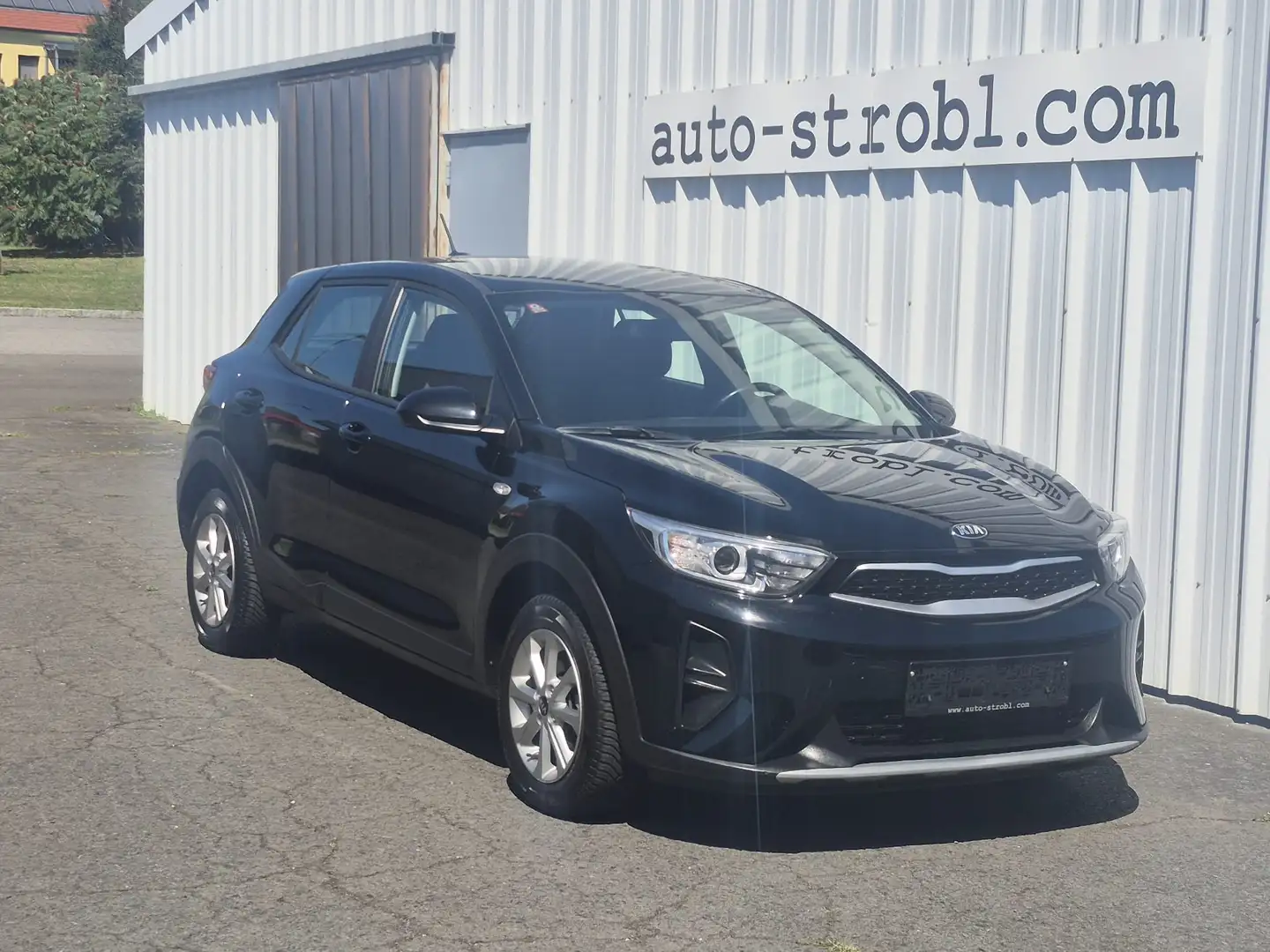 Kia Stonic 1,25 MPI ISG Titan Schwarz - 1