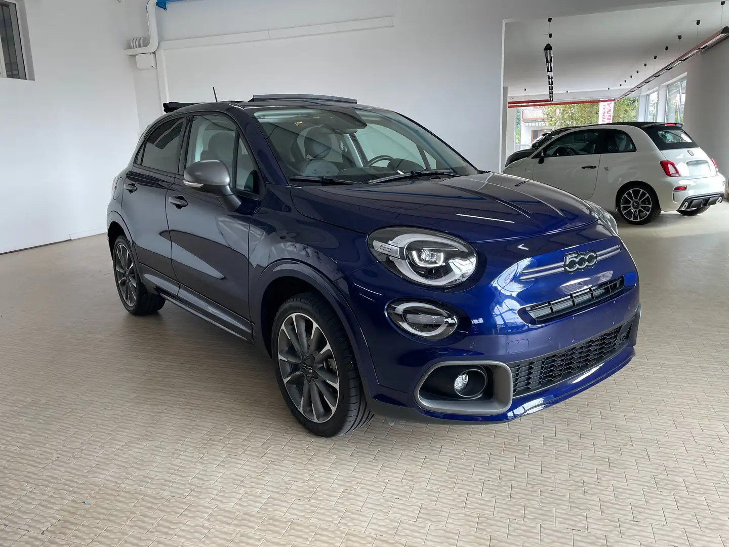 Fiat 500X Dolcevita 1.5 t4 hybrid Sport 130cv dct Tettoaprib Blu/Azzurro - 2