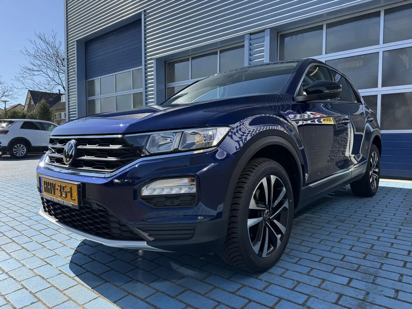 Volkswagen T-Roc 1.5 TSI ADAP CRUISE STOELVER. AFN. TREKHAAK Blauw - 2