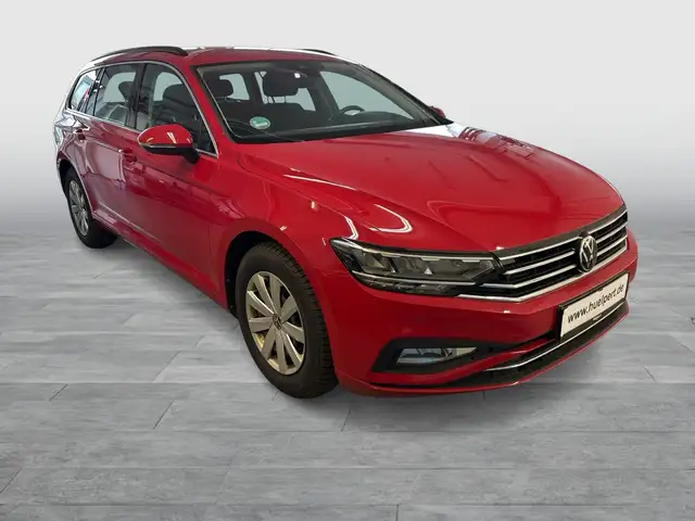 Volkswagen Passat view 6