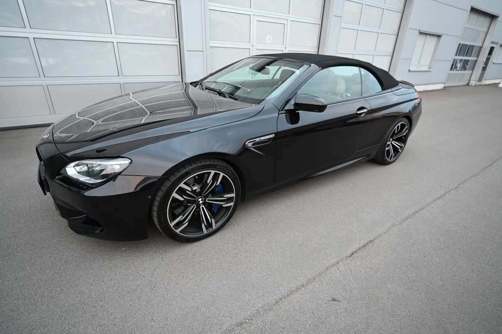 BMW M6 Baureihe M6 Cabrio * Traumwagen zum Top Preis Schwarz - 2