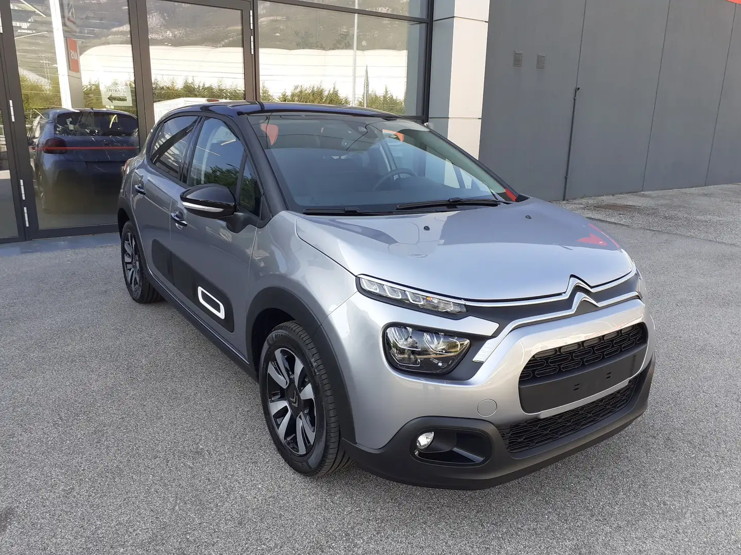 Citroen C3 BlueHDi 100 S&S Shine PRONTA CONSEGNA Grau - 2