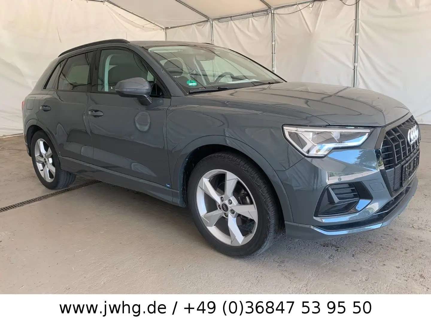 Audi Q3 35 Sport NAVI+/ACC+/LED+/PANO/AHK/19" Grigio - 2