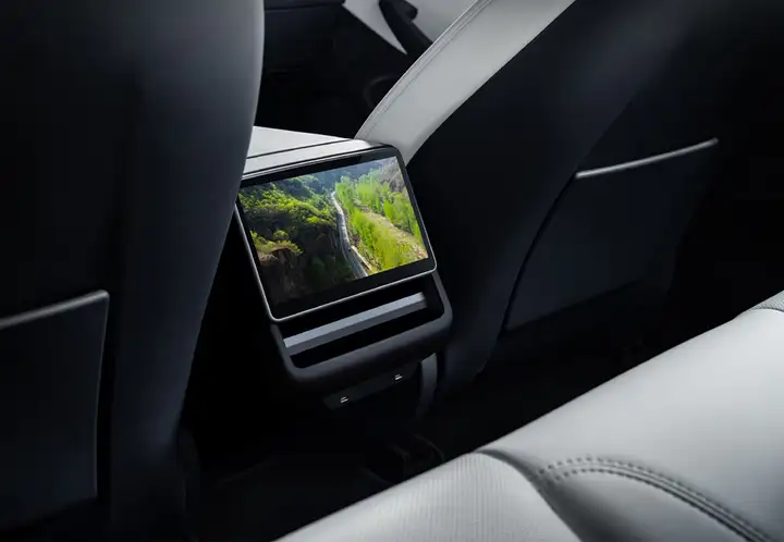 Tesla Model 3 2021, foto 20
