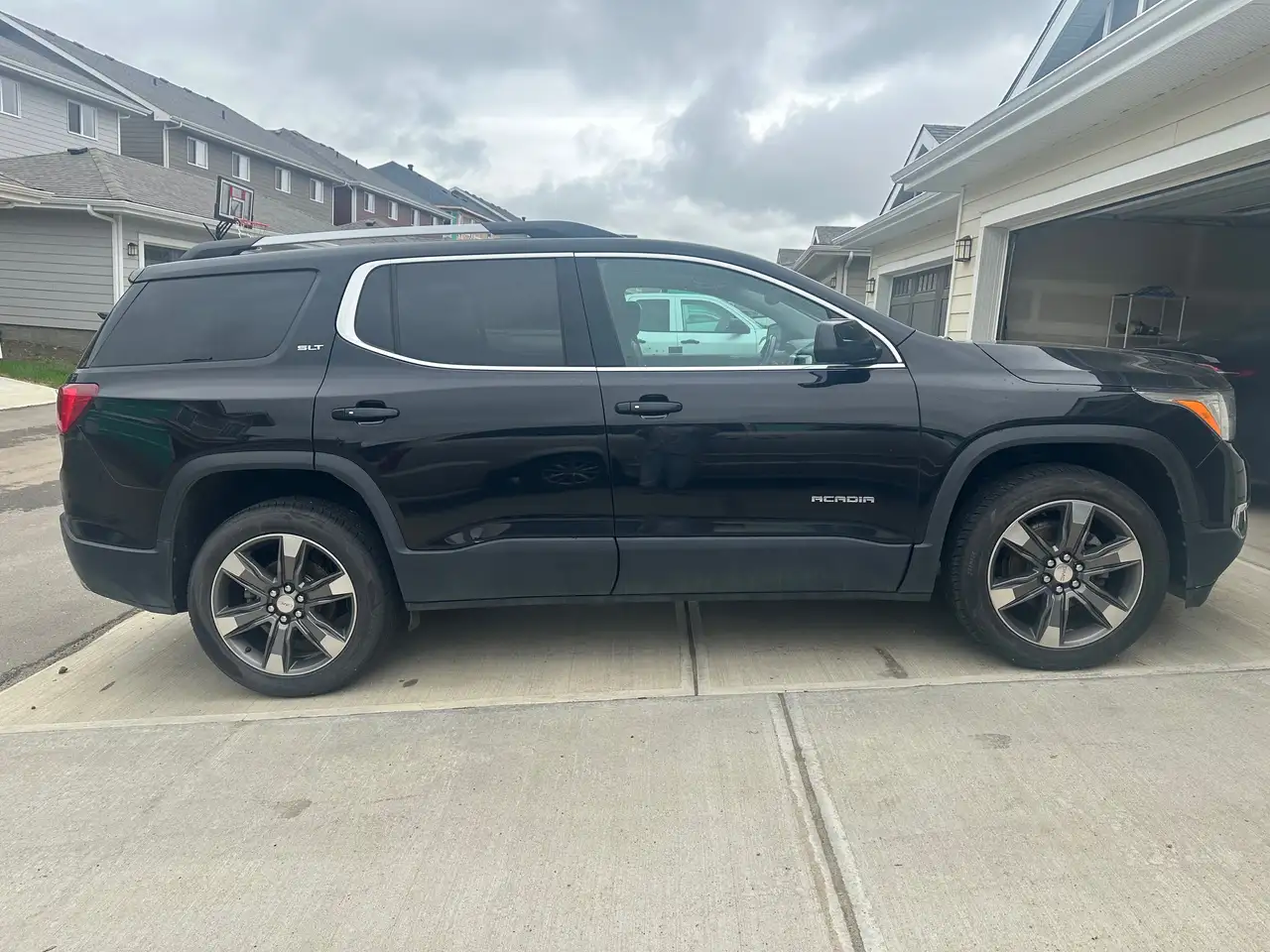 GMC Acadia photo GMC Acadia