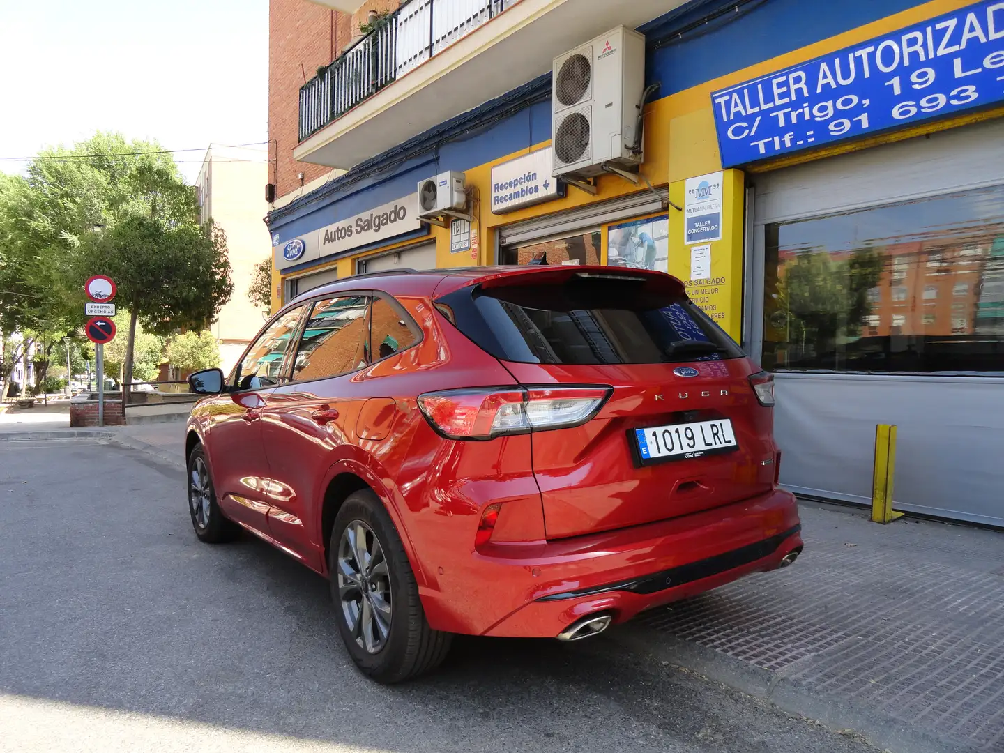 Ford Kuga ST-Line X 2.5 Duratec PHEV 165kW Auto - 1