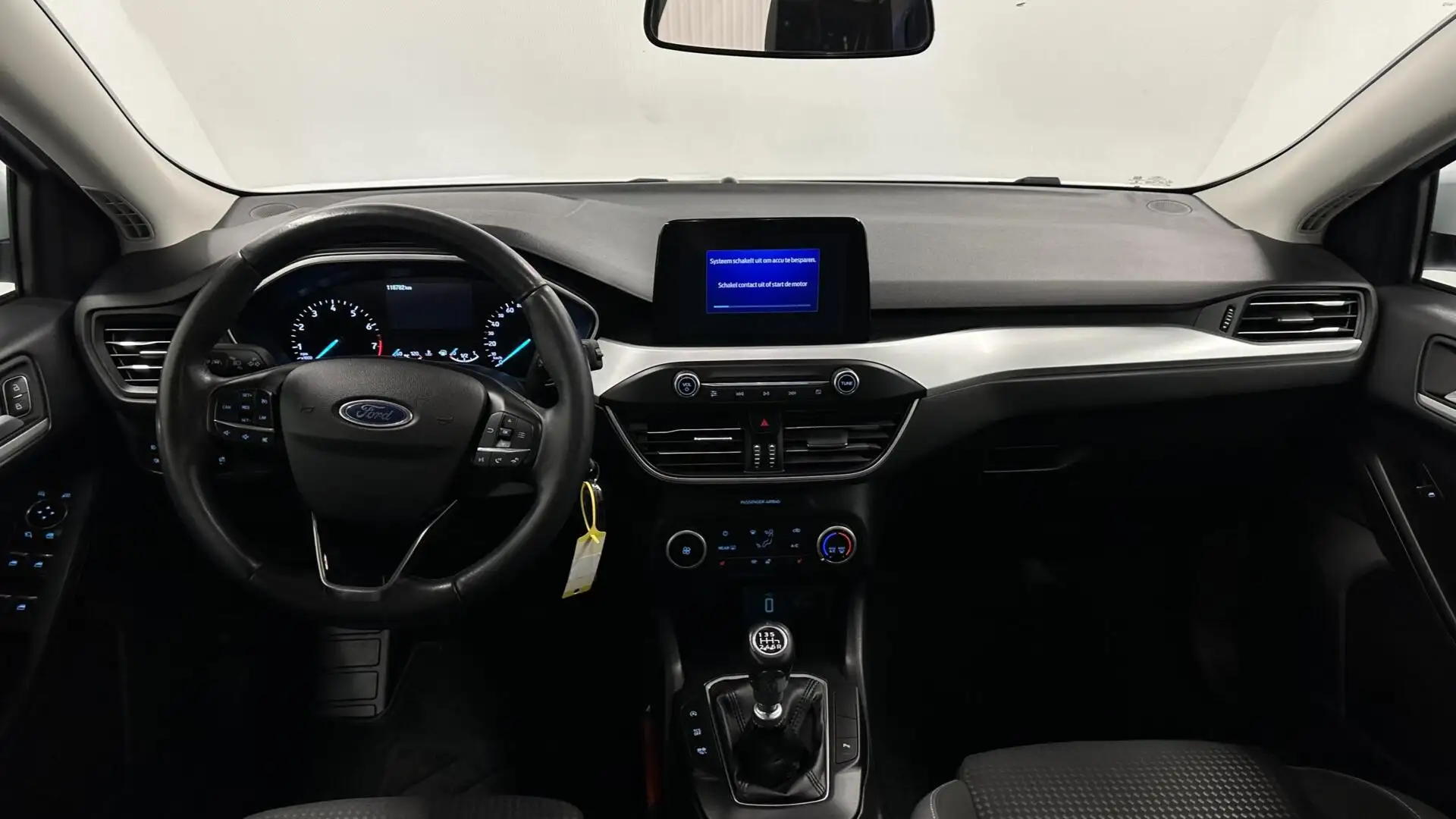 Ford Focus Wagon 1.0 EcoBoost Trend Edition Business CARPLAY Wit - 2