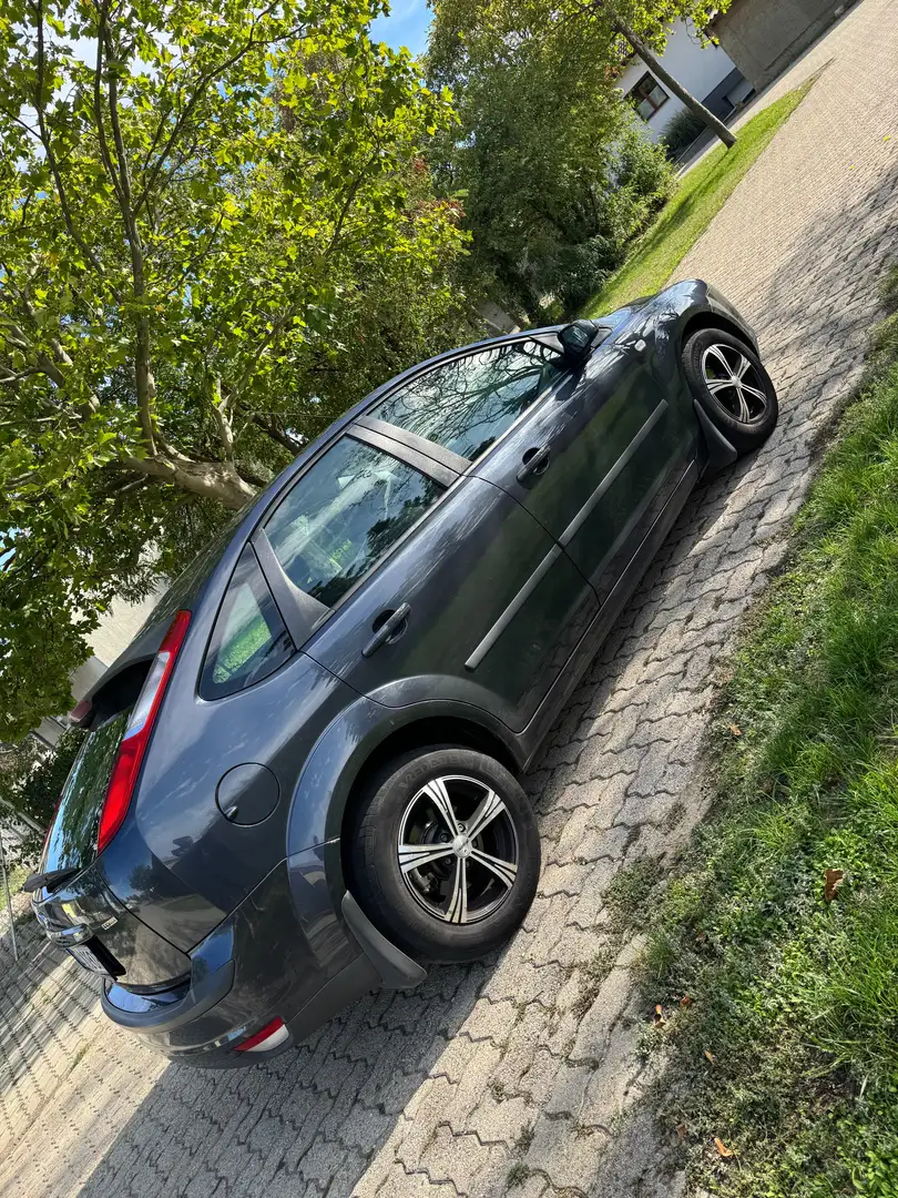 Ford Focus Focus Trend 1,6 TDCi Trend Blau - 2