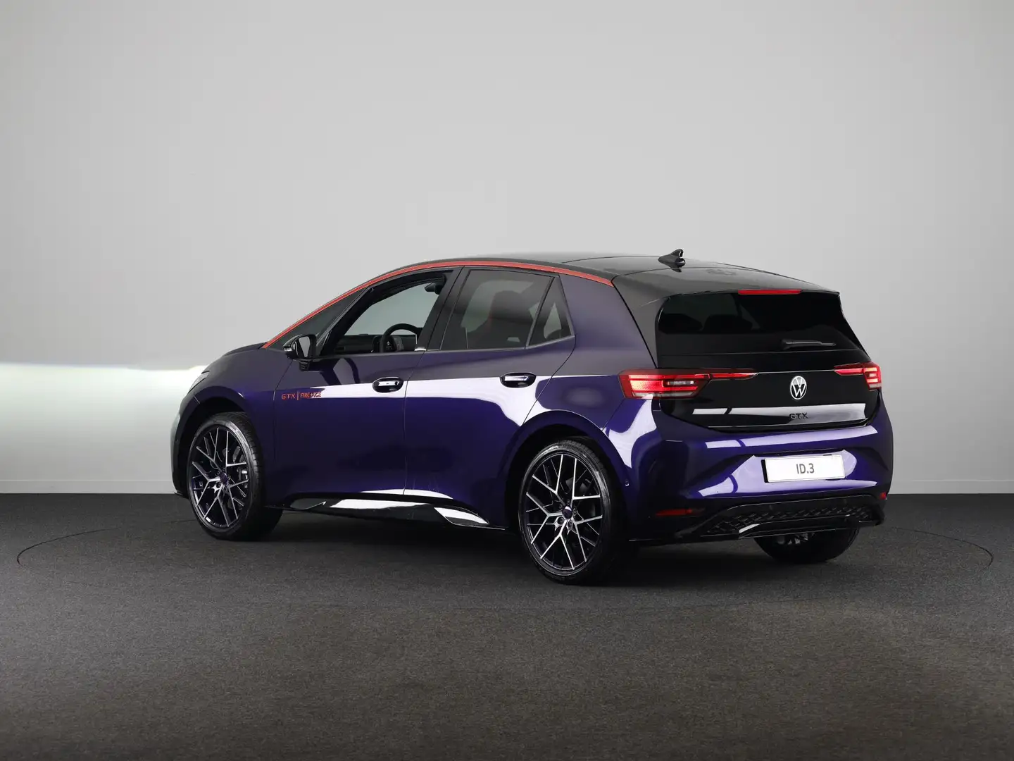 Volkswagen ID.3 GTX Limited Edition 79 kWh accu, 240 kW / 326 PK H Fekete - 2